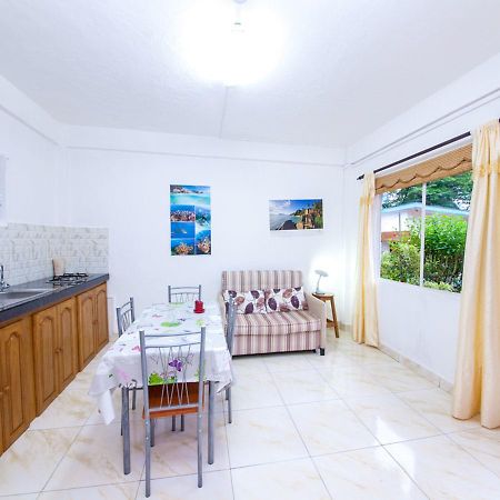 Chez Julie Villa Anse Boileau Bagian luar foto